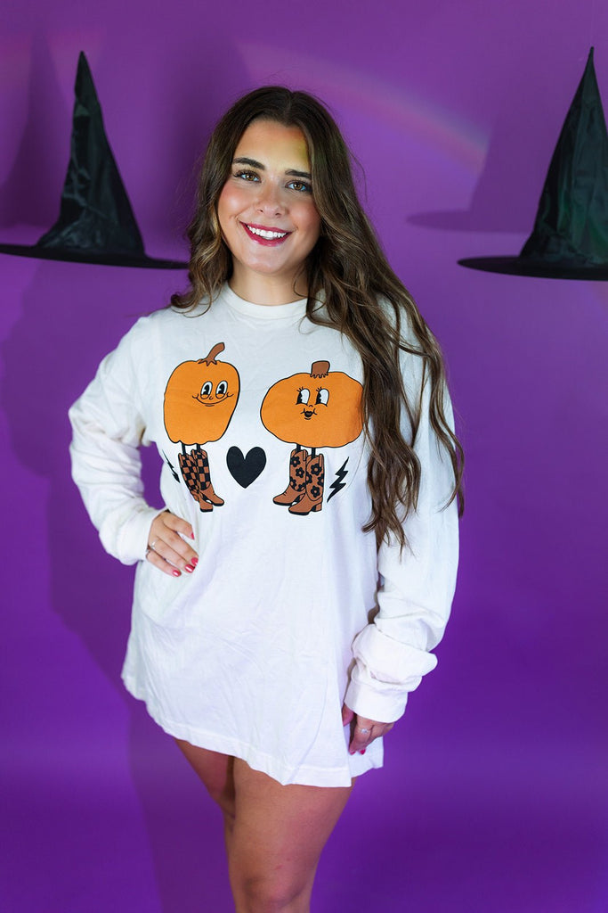 Country pumpkin couple - June Seventh Boutique