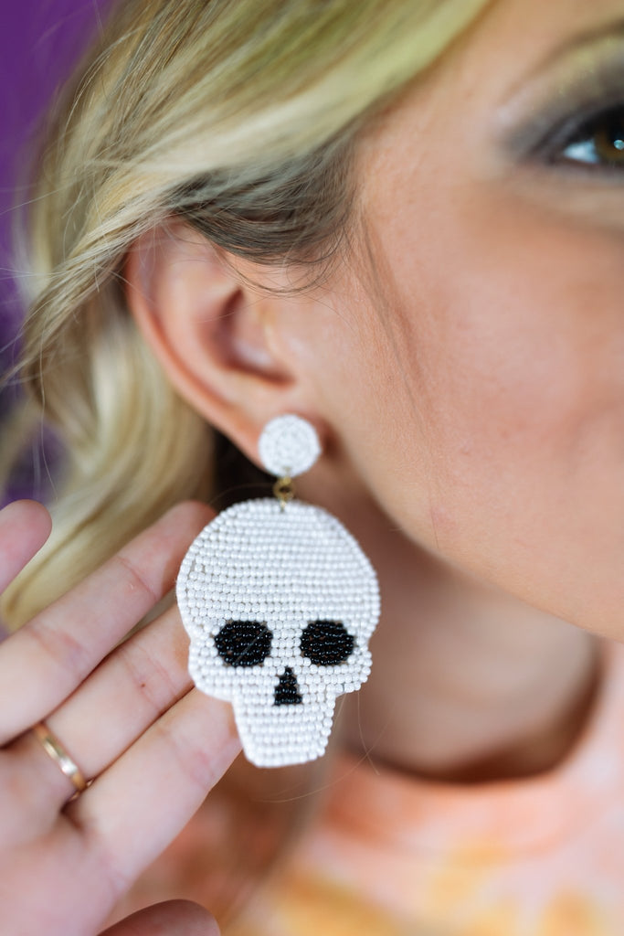 Spooky earrings skull - June Seventh Boutique
